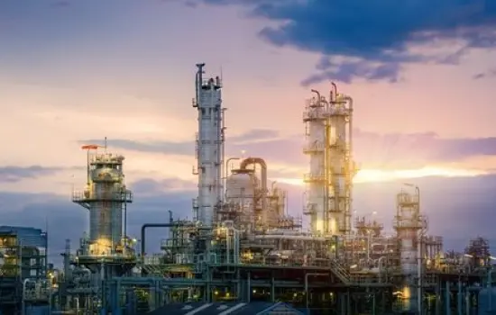 Industrial chemical plant with Ultrahivac vacuum apparatus for process optimization.